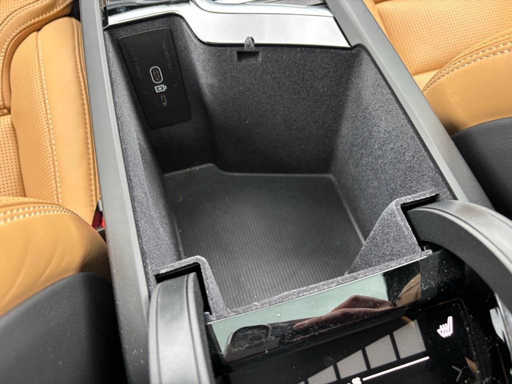 Certified 2024 Volvo XC90 B6 Ultimate AWD/4WD image 10
