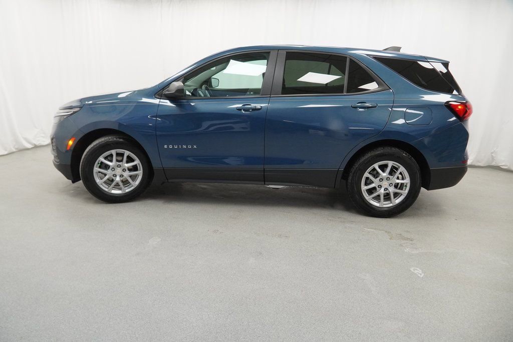 Used 2024 Chevrolet Equinox LS w/ LS Convenience Package image 14