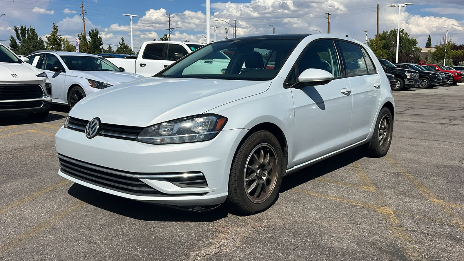 Used 2021 Volkswagen Golf 4-Door FWD video 1