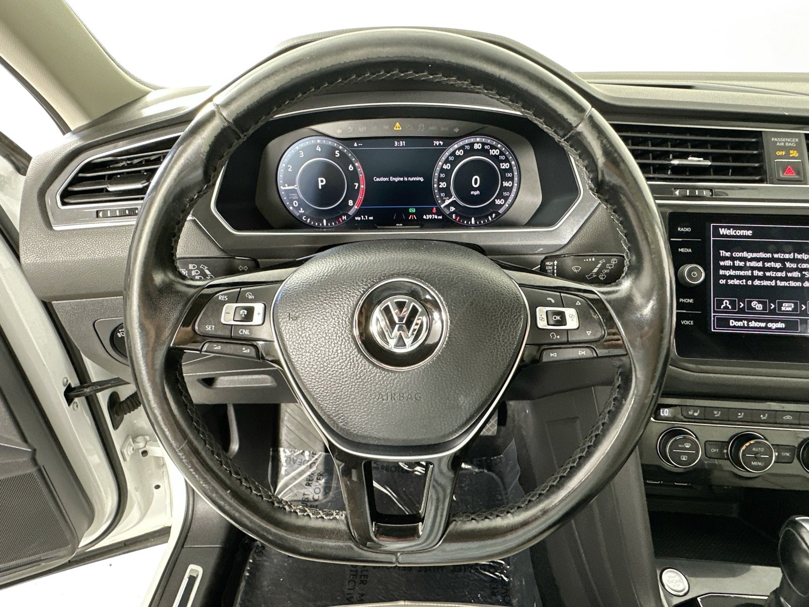 Used 2018 Volkswagen Tiguan SEL Premium FWD image 11