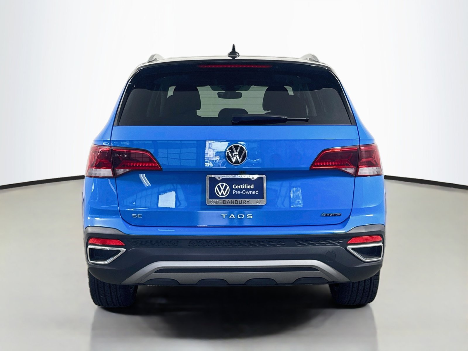 Certified 2023 Volkswagen Taos SE w/ Panoramic Sunroof Package AWD/4WD image 10