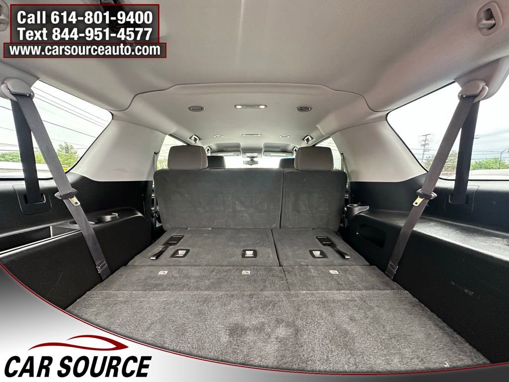 Used 2018 Chevrolet Suburban LS RWD image 27
