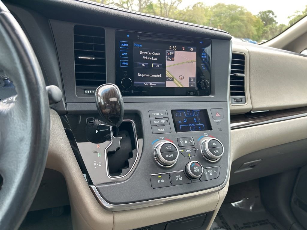 Used 2017 Toyota Sienna XLE w/ XLE Navigation Package image 33