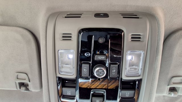 New 2026 Cadillac Escalade Platinum Sport w/ LPO, ONYX Package AWD/4WD image 31