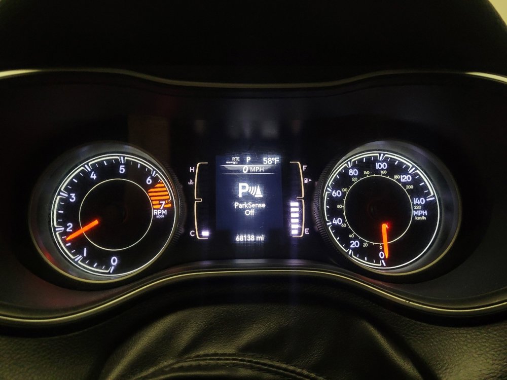 Used 2019 Jeep Cherokee Latitude w/ Popular Appearance Group image 23