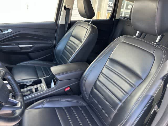 Used 2019 Ford Escape SEL AWD/4WD image 4