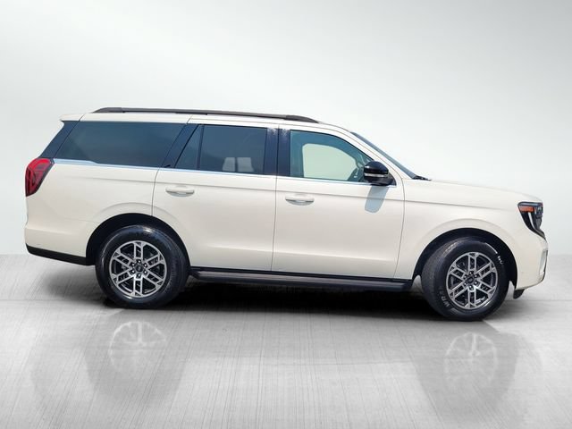 Certified 2025 Ford Expedition Active RWD image 3