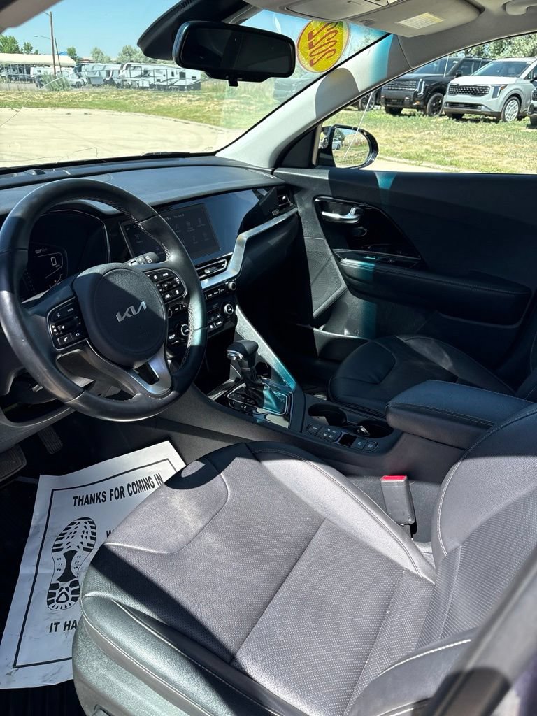 Used 2022 Kia Niro EX Premium FWD image 9