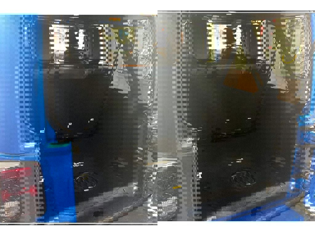 Used 2016 Jeep Wrangler Unlimited Sahara w/ Connectivity Group image 10