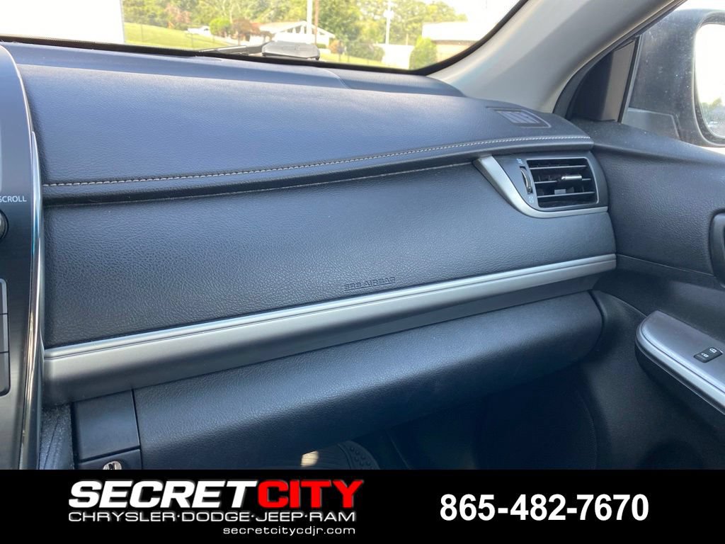 Used 2014 Toyota Camry SE FWD image 15