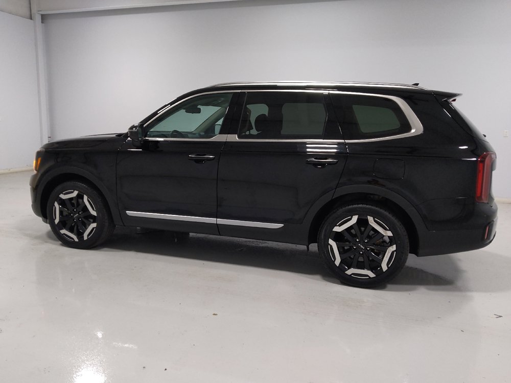Used 2024 Kia Telluride S AWD/4WD image 3
