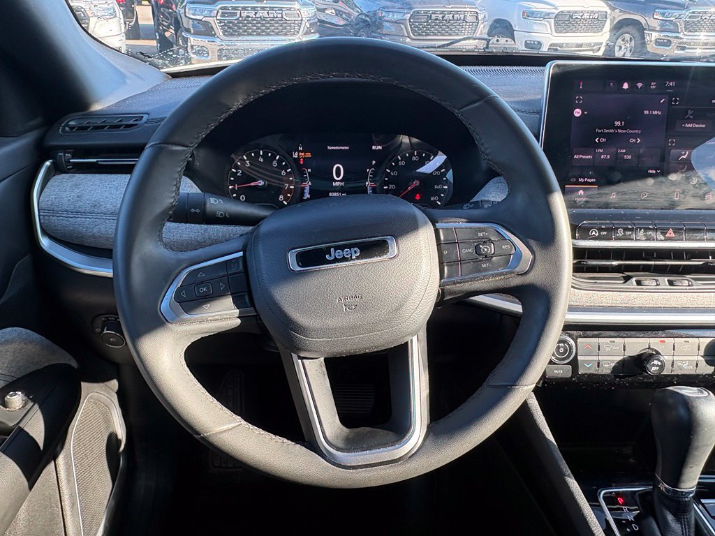 Used 2024 Jeep Compass Latitude AWD/4WD image 16