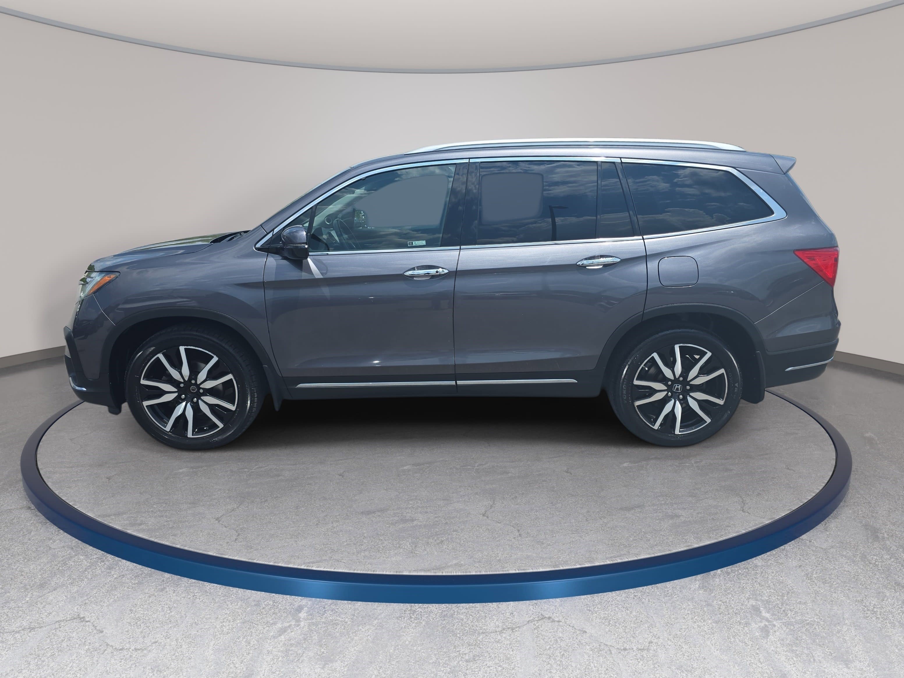 Used 2019 Honda Pilot Touring image 8