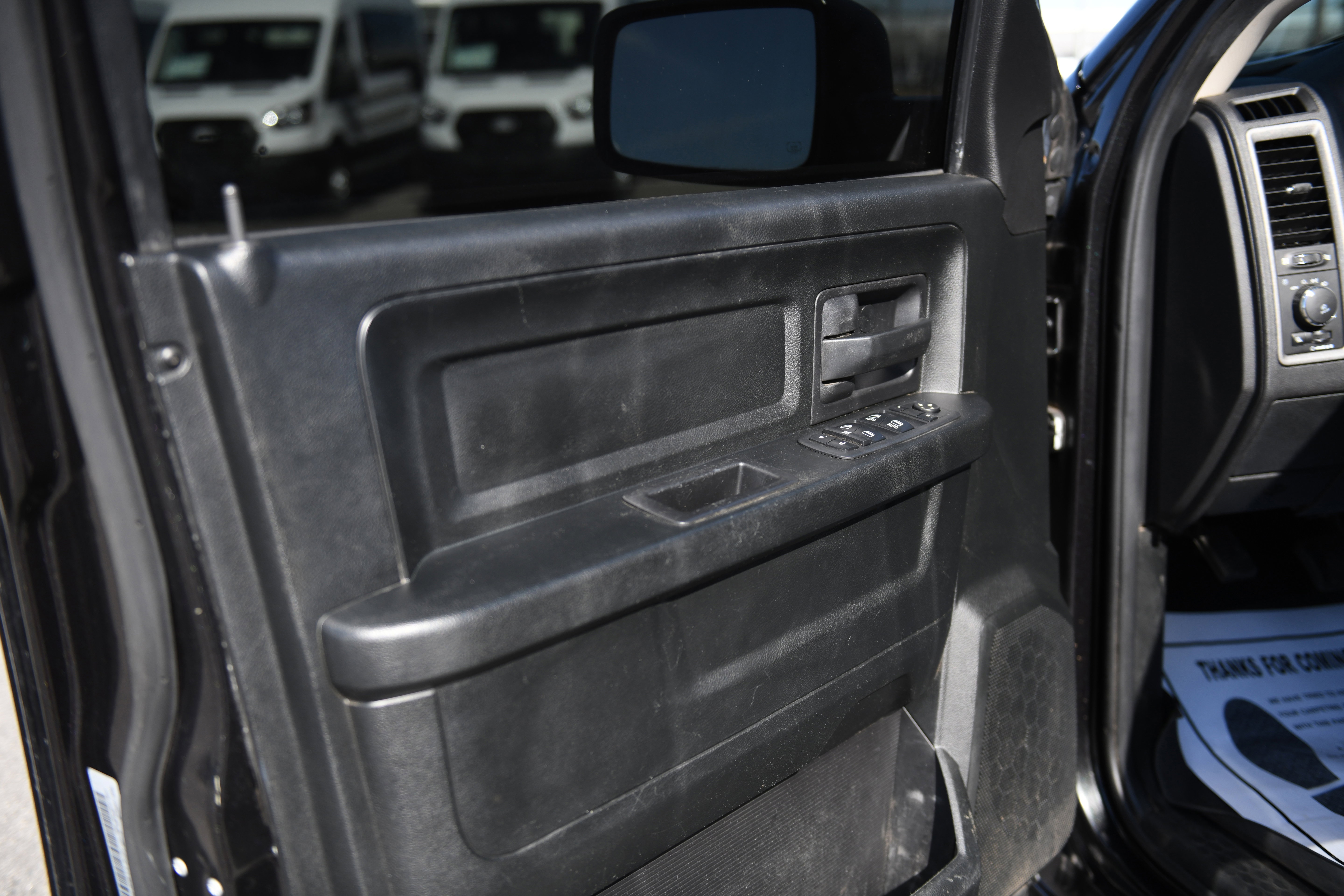 Used 2018 RAM 1500 Express image 16