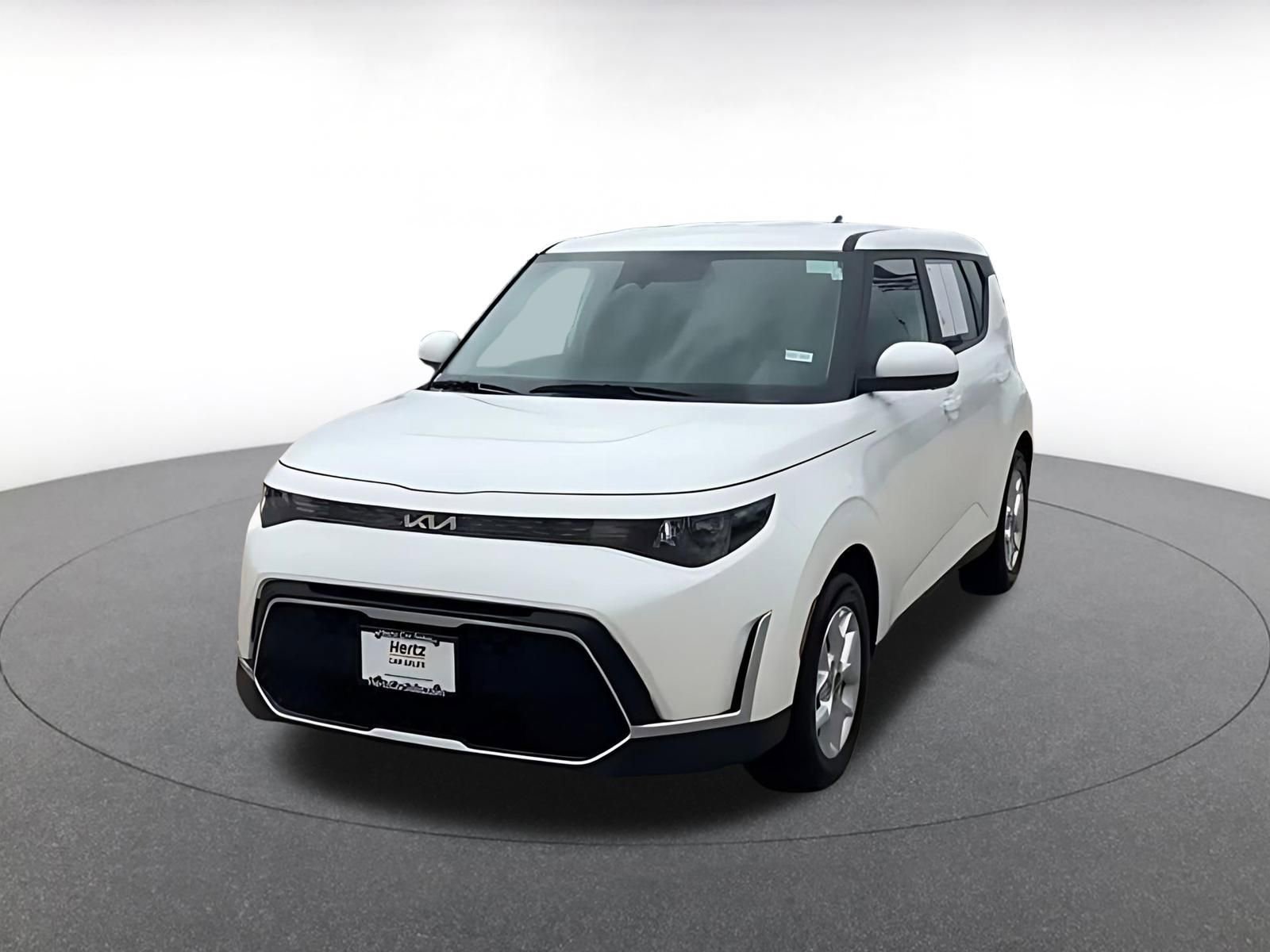 Used 2025 Kia Soul LX w/ LX Technology Package FWD image 7
