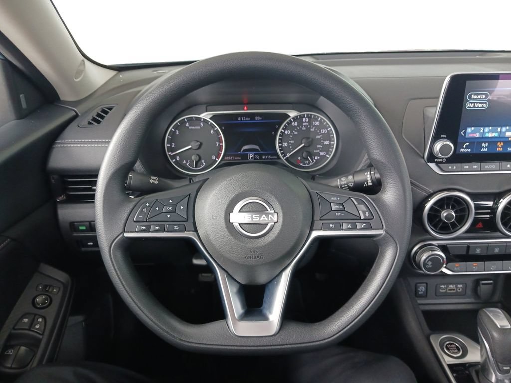Used 2025 Nissan Sentra SV FWD image 17