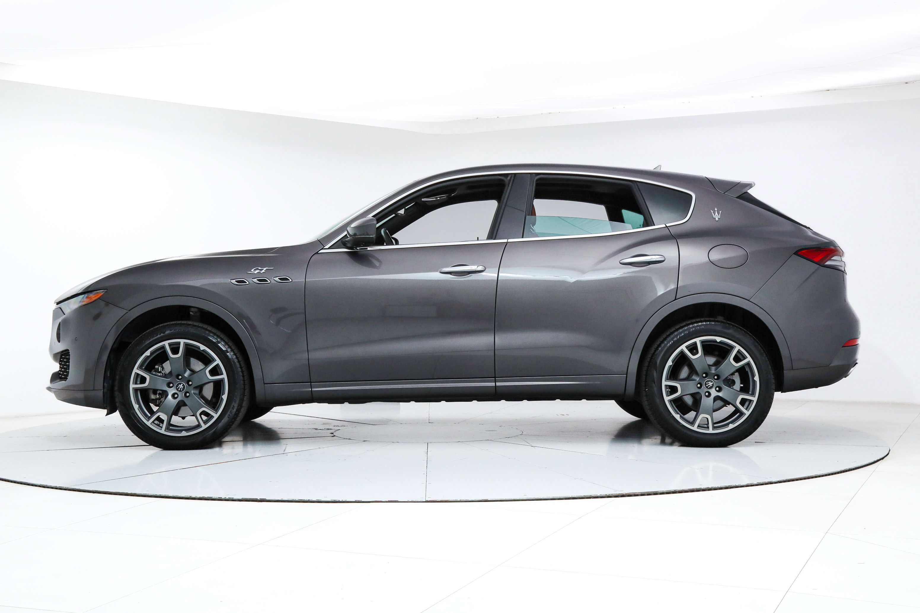 Certified 2023 Maserati Levante GT image 2