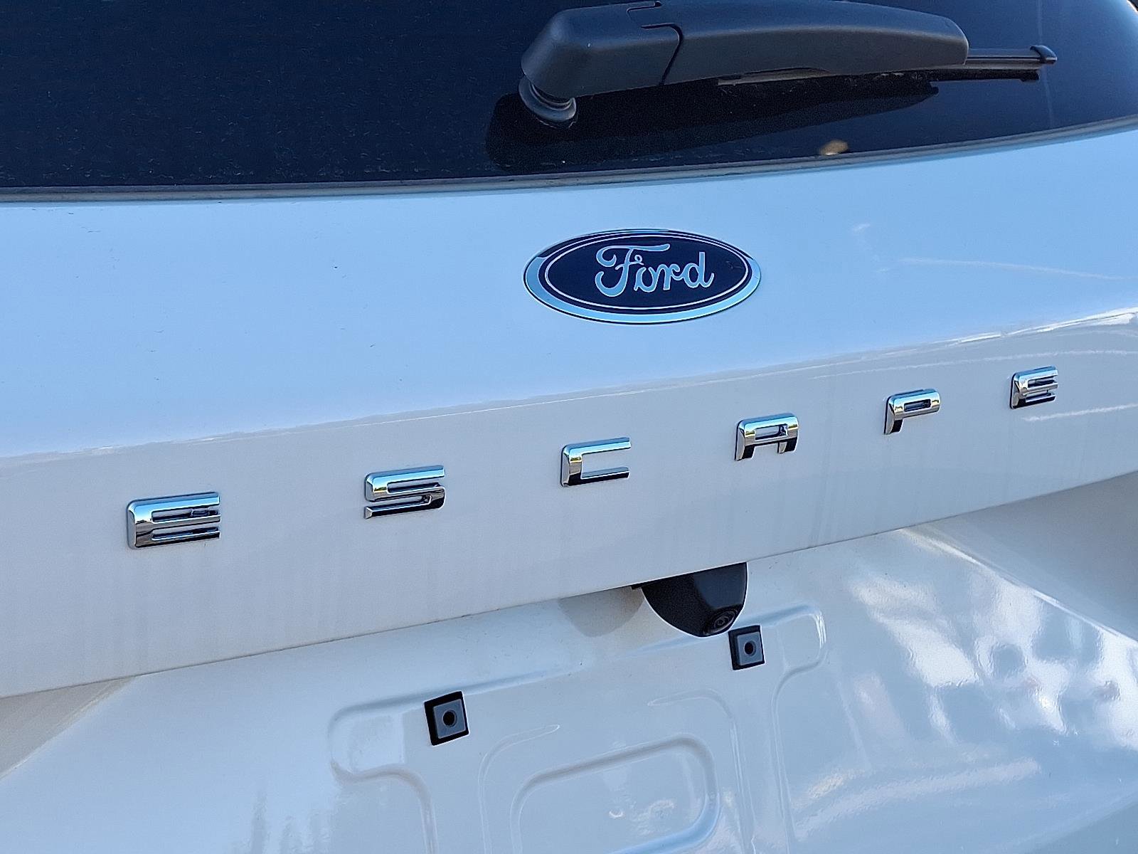 New 2024 Ford Escape SE w/ PHEV Premium Package FWD image 18
