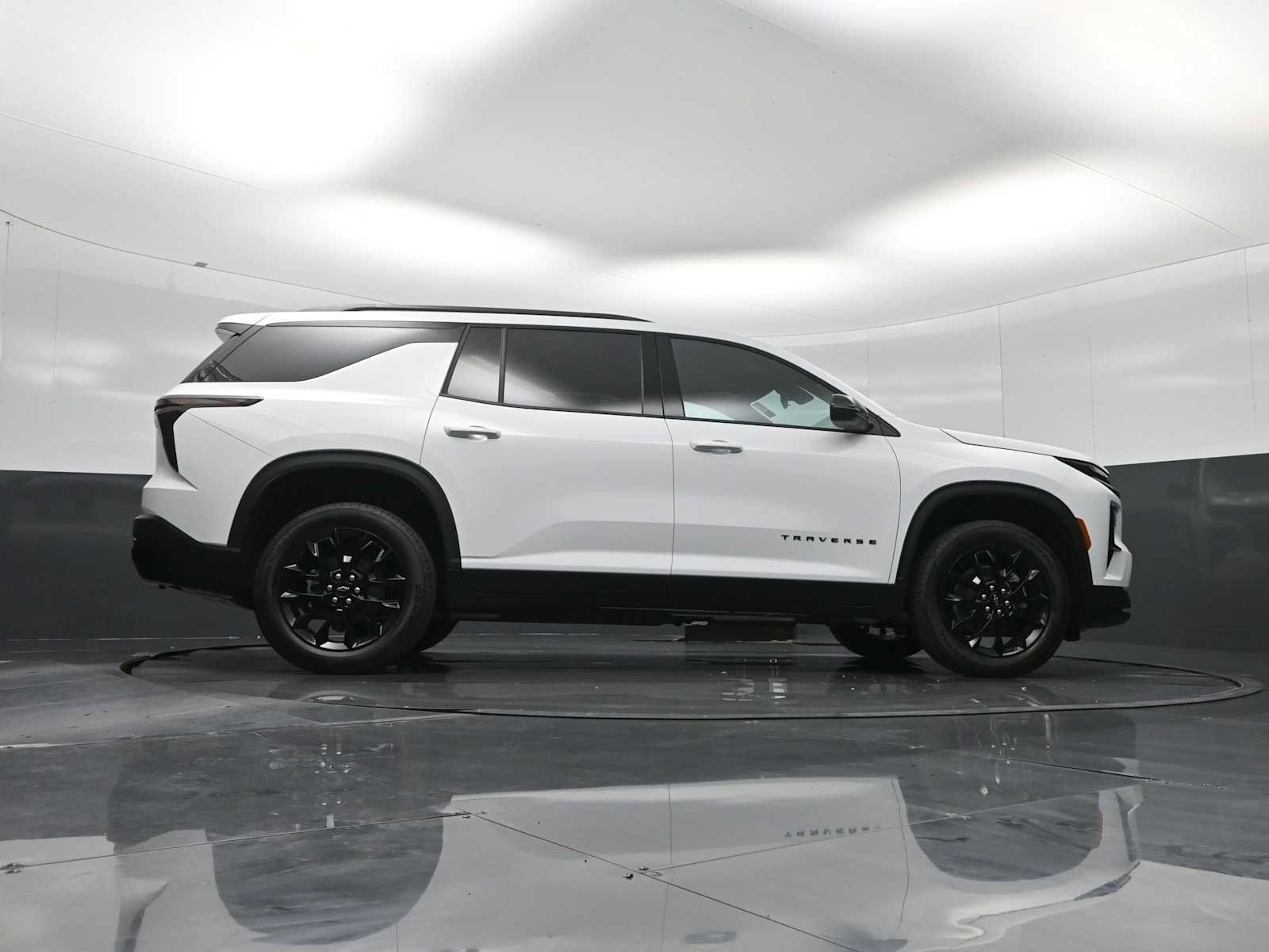 New 2026 Chevrolet Traverse LT image 25