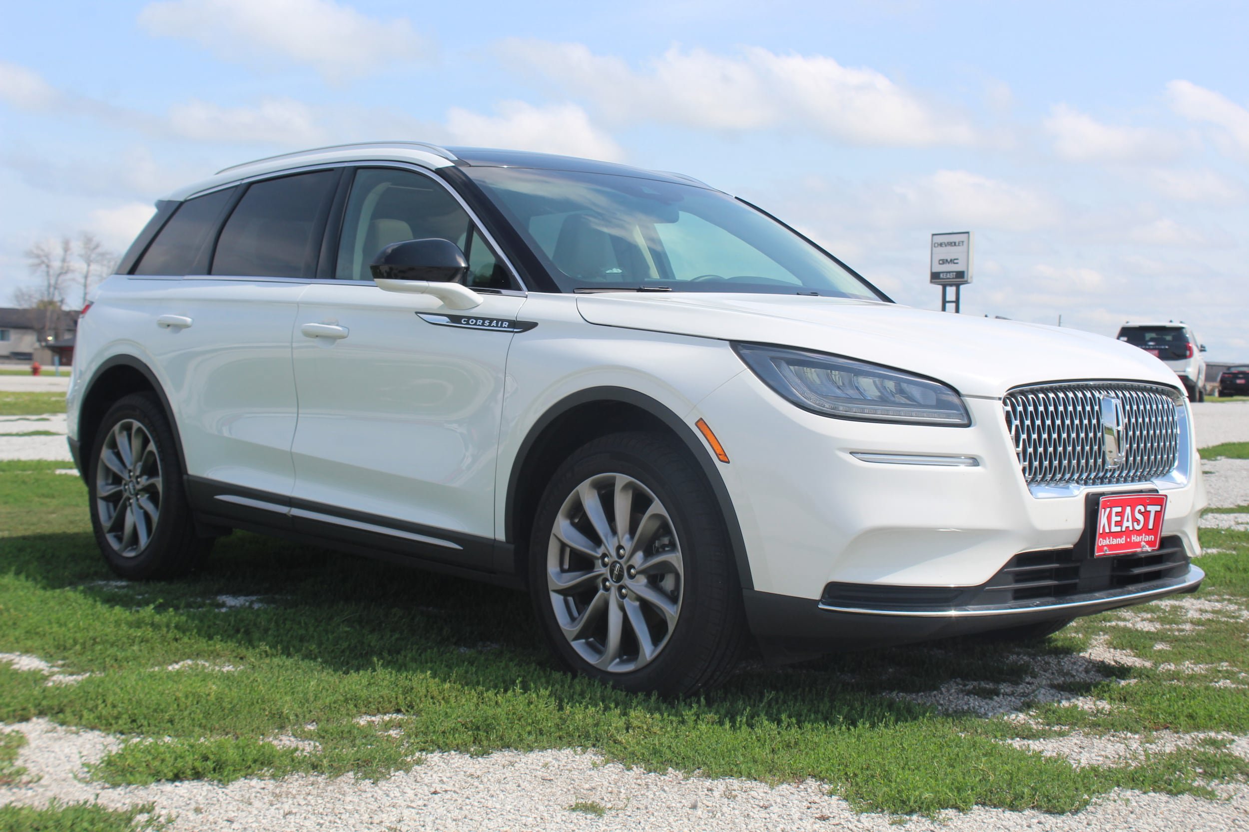 Used 2022 Lincoln Corsair AWD w/ Premium Package image 3