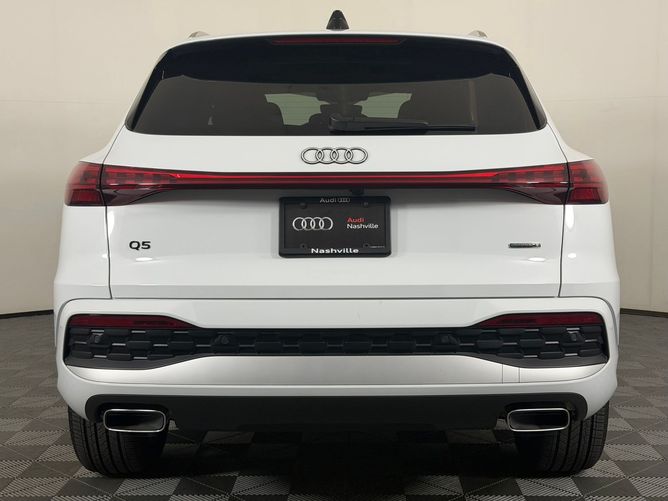Used 2025 Audi Q5 Premium w/ Convenience Package AWD/4WD image 10