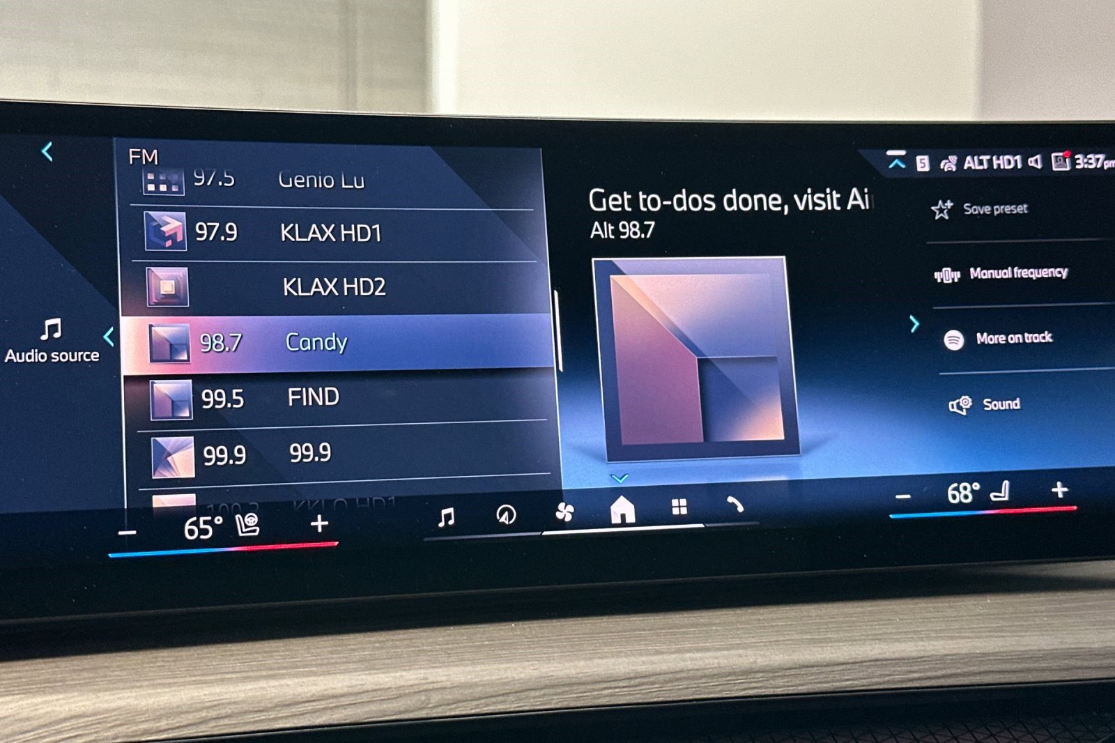 New 2026 BMW 330i Sedan w/ Convenience Package image 21