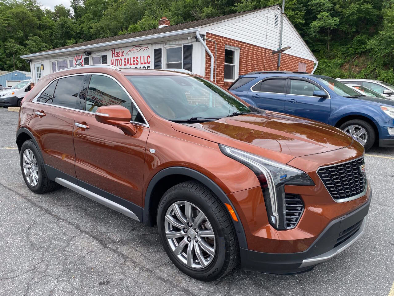 Used 2019 Cadillac XT4 Premium Luxury AWD/4WD image 3