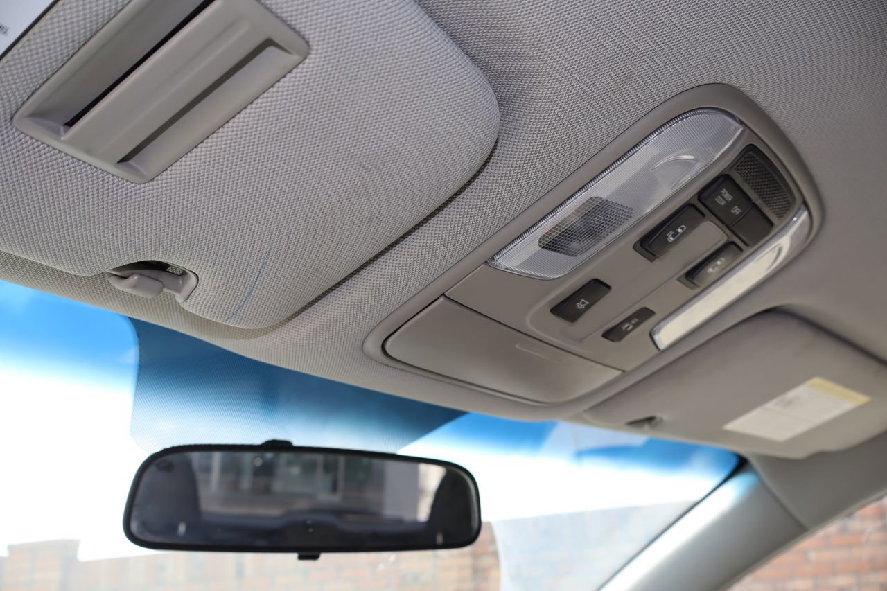 Used 2018 Kia Sedona LX w/ LX Essentials Premium Package FWD image 26