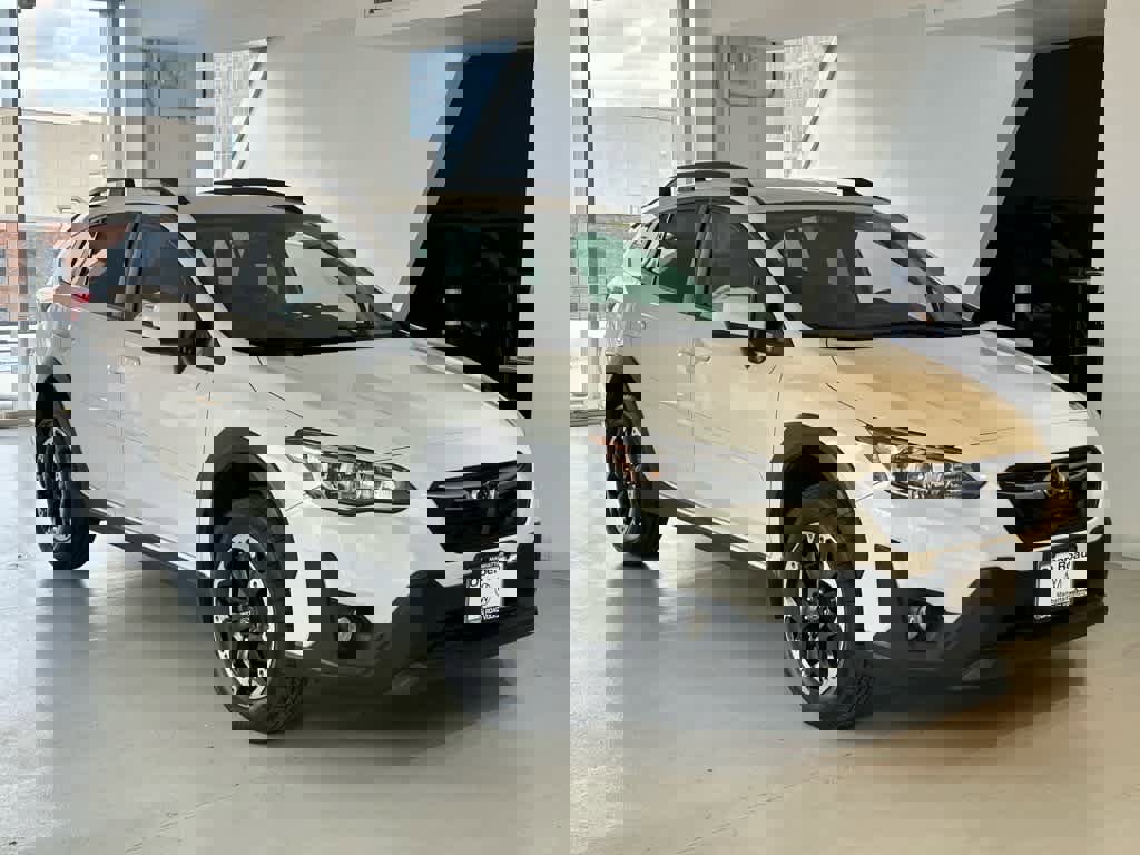 Used 2023 Subaru Crosstrek 2.0i Premium image 3