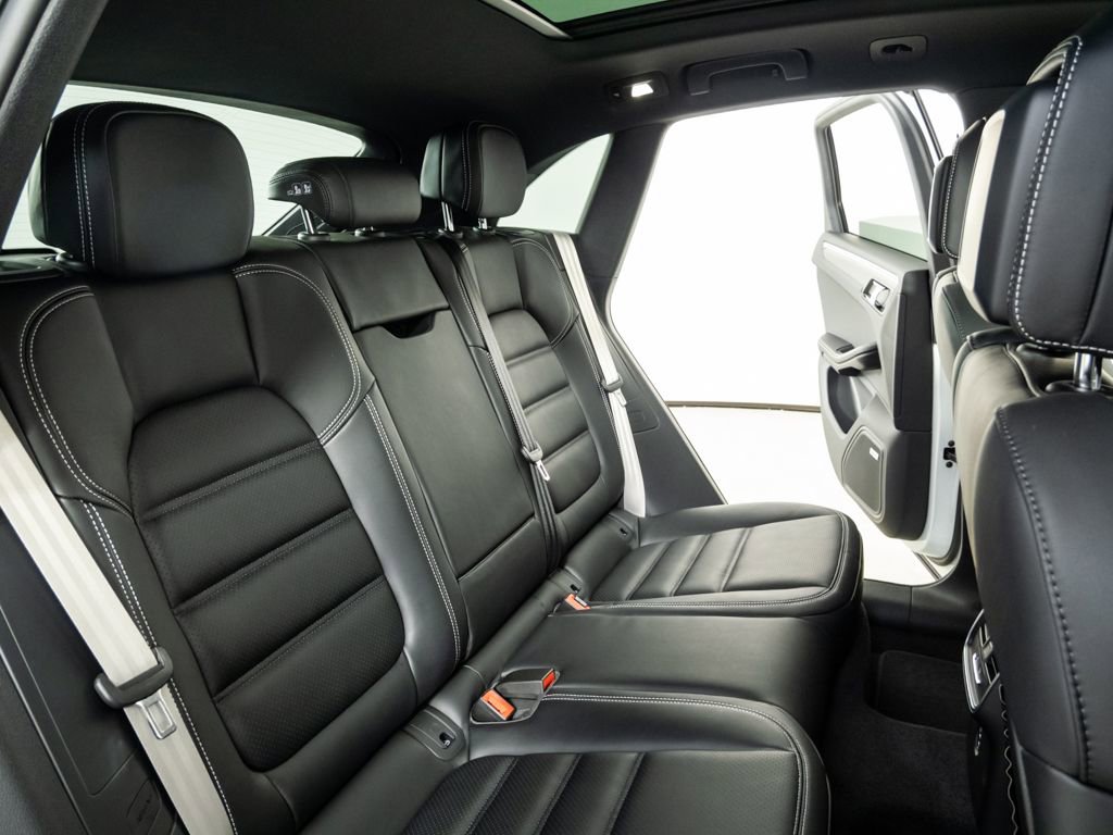 New 2026 Porsche Macan S image 23