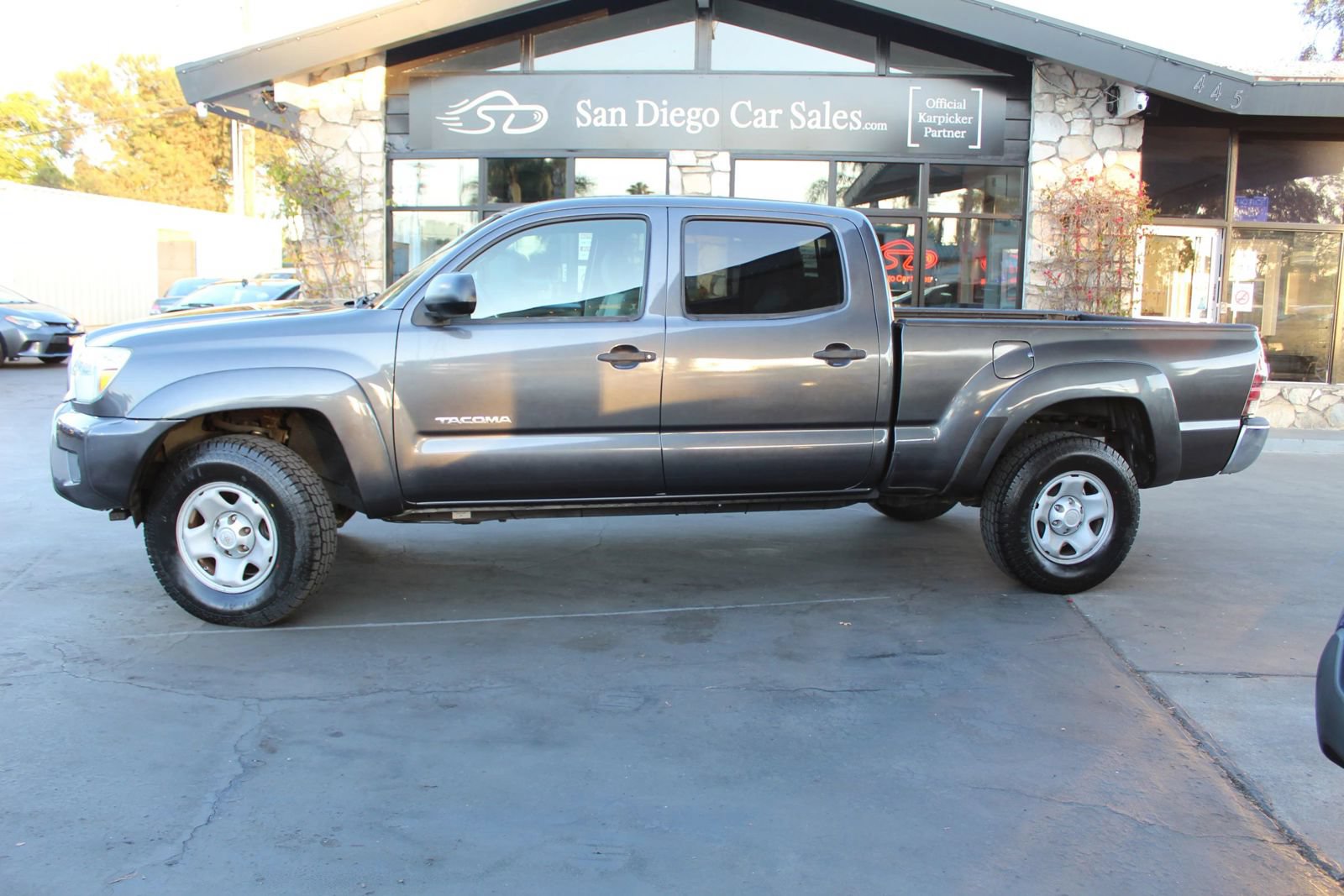 Used 2013 Toyota Tacoma PreRunner w/ SR5 Pkg RWD image 2