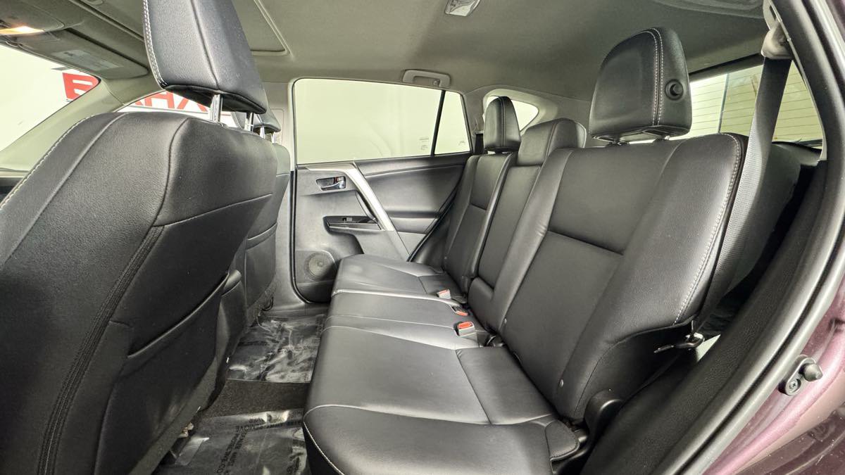 Used 2016 Toyota RAV4 Limited AWD/4WD image 32