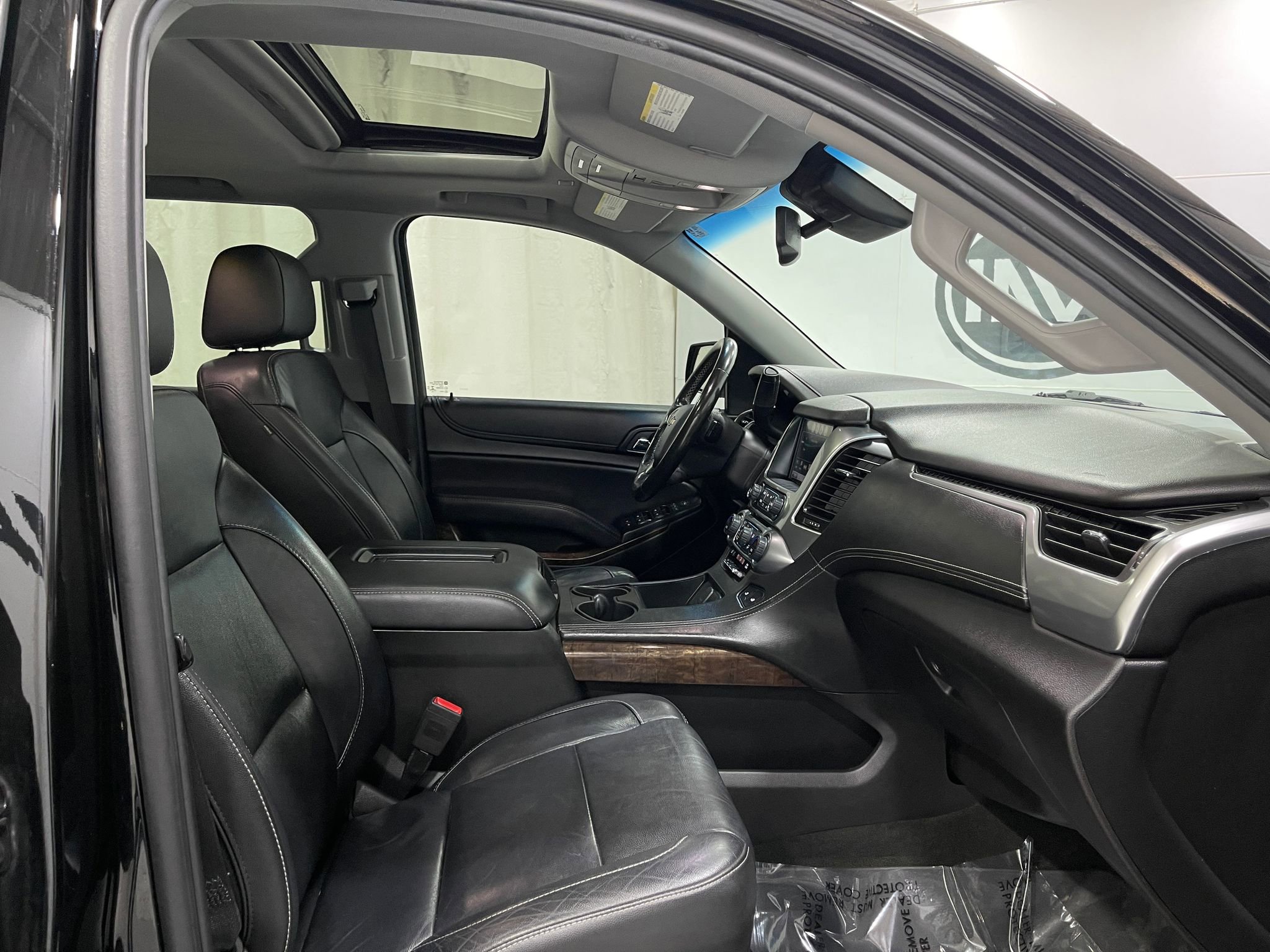 Used 2018 Chevrolet Tahoe LT w/ Luxury Package AWD/4WD image 34