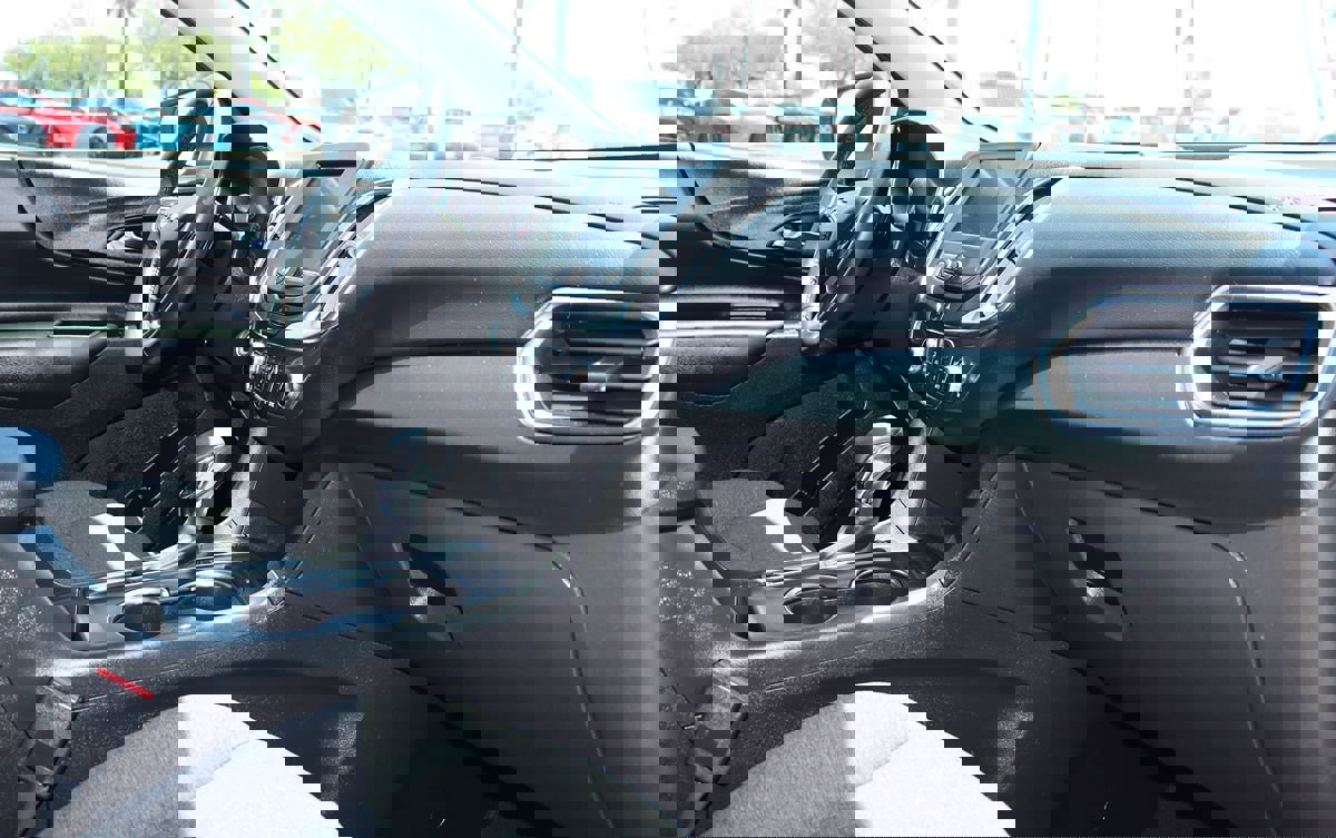 Used 2022 Chevrolet Equinox LT image 36