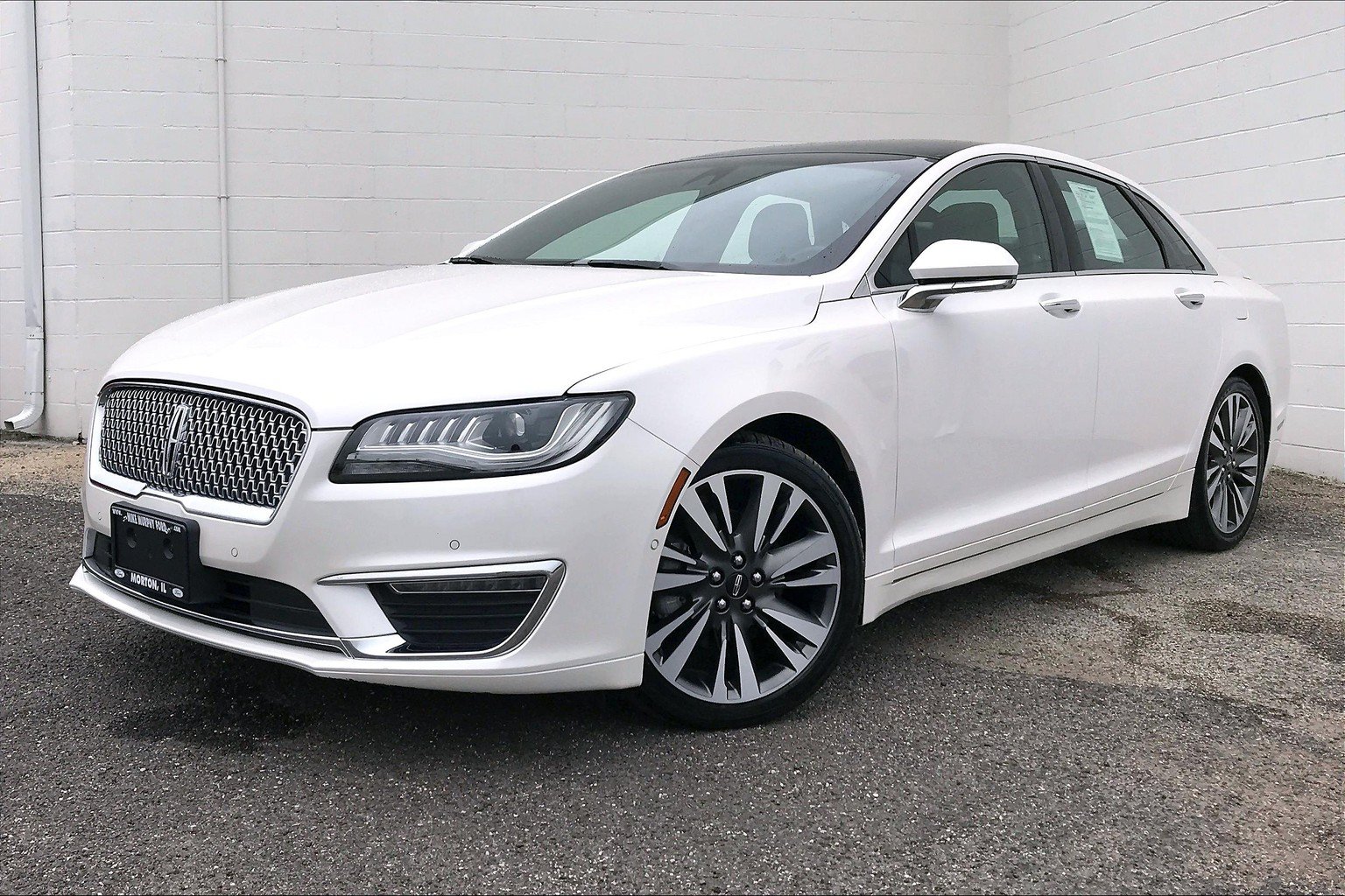 Used 2017 Lincoln MKZ Reserve w/ Technology Package FWD image 12