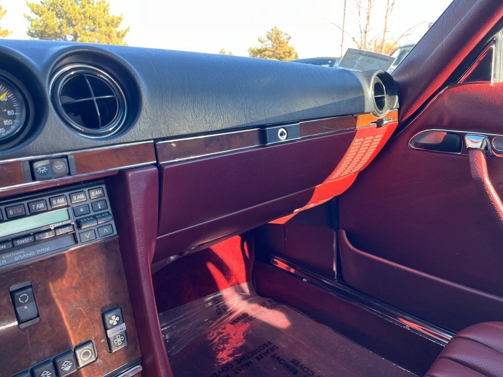 Used 1987 Mercedes-Benz 560 SL image 12
