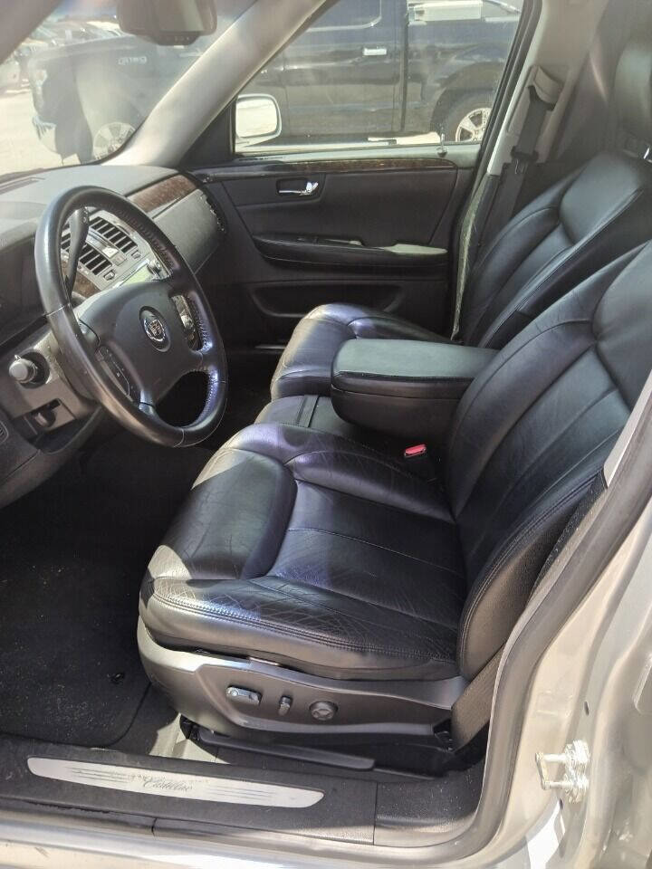 Used 2011 Cadillac DTS Hearse image 13