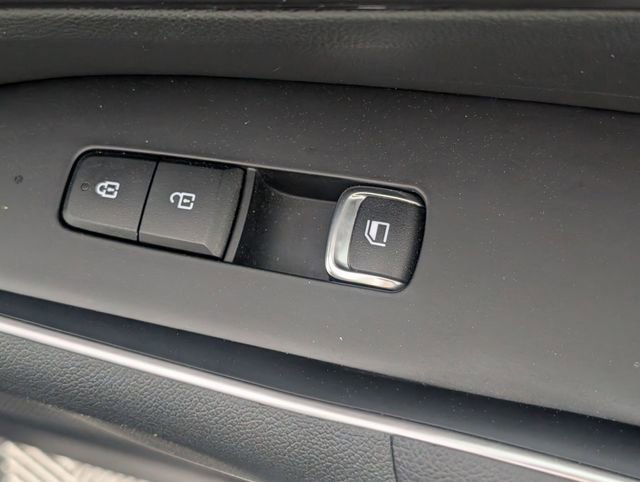 Used 2022 Kia Sorento LX image 32