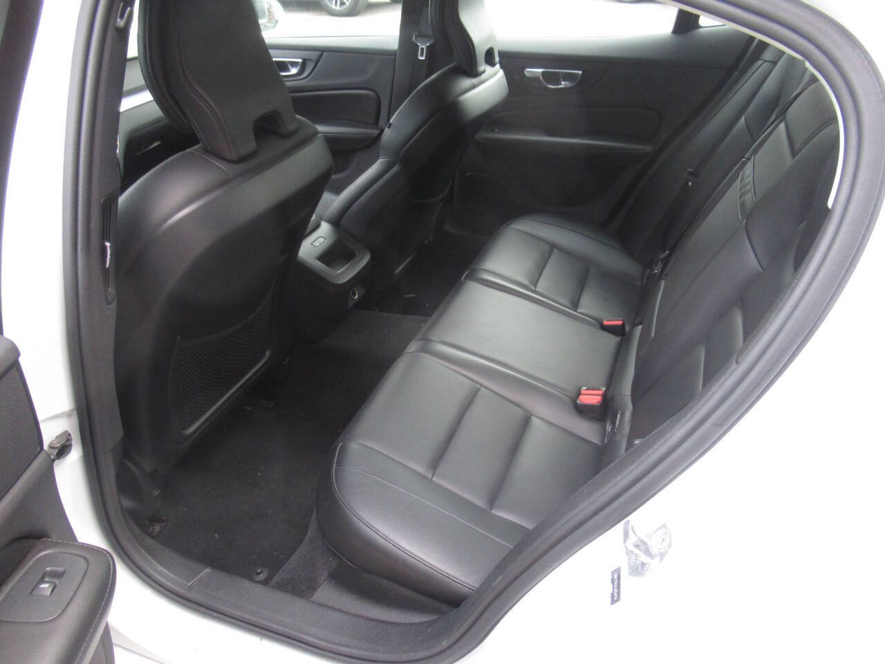 Used 2020 Volvo S60 T6 Momentum w/ Protection Package AWD/4WD image 13