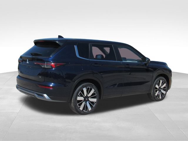 New 2026 Mitsubishi Outlander SE FWD video 3