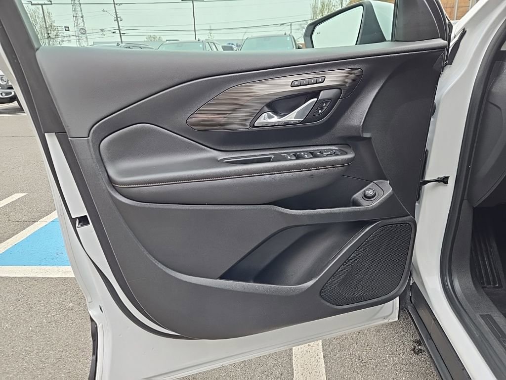 Used 2021 GMC Terrain SLT w/ LPO, Floor Liner Package image 13