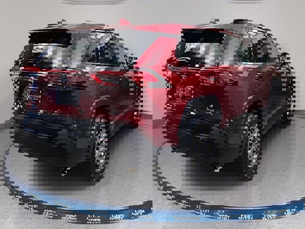 Used 2022 Toyota RAV4 LE image 6