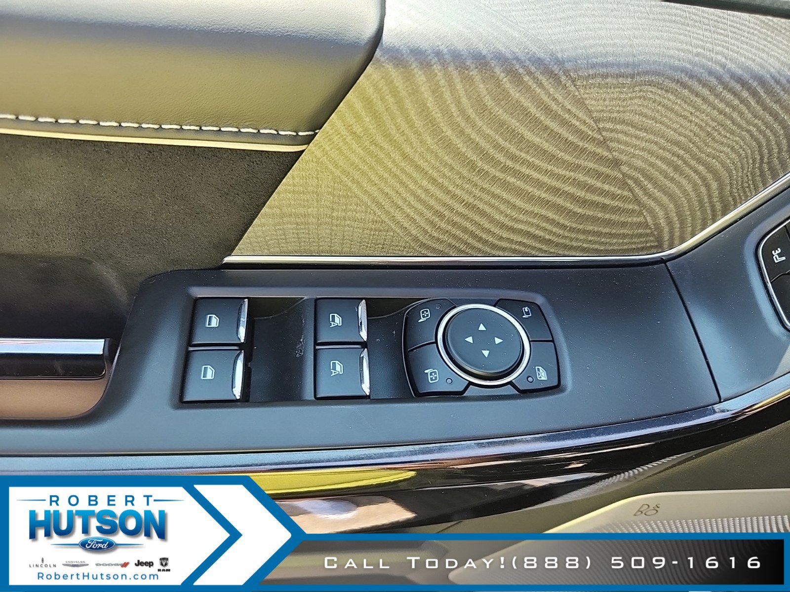 New 2023 Ford F150 Lightning Platinum AWD/4WD image 11