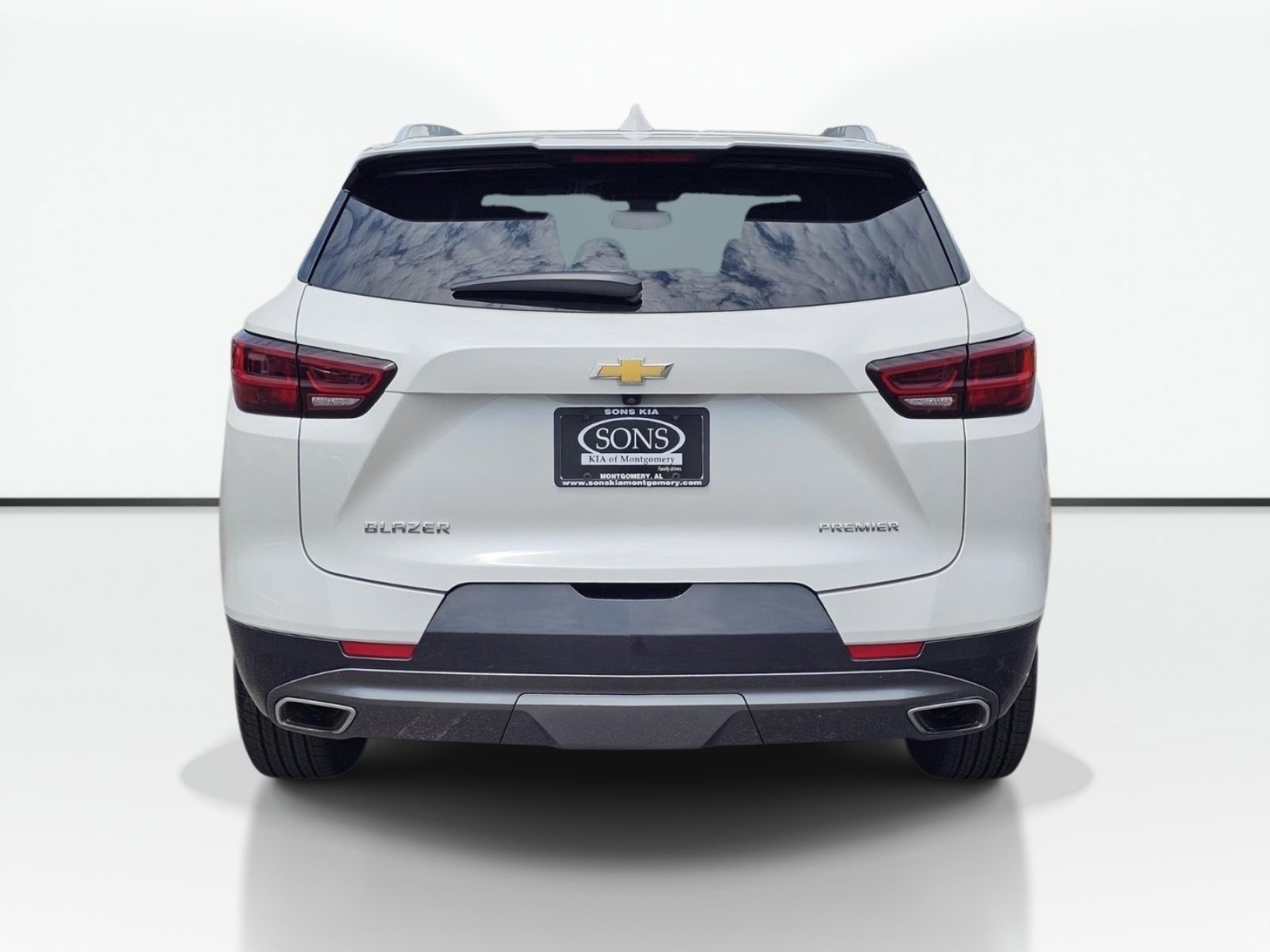 Used 2023 Chevrolet Blazer Premier FWD image 11