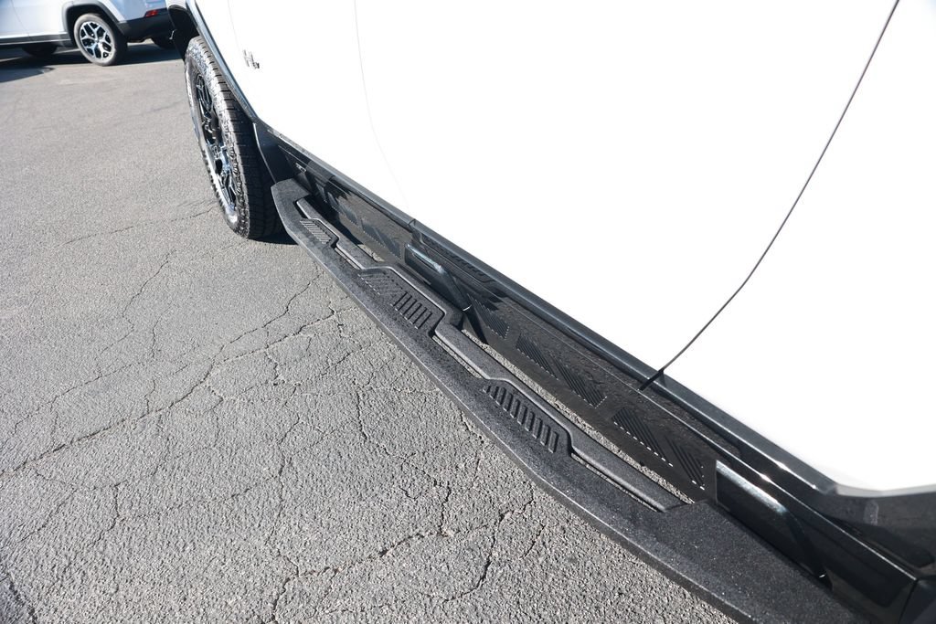 Used 2025 GMC Hummer EV 2X AWD/4WD image 14
