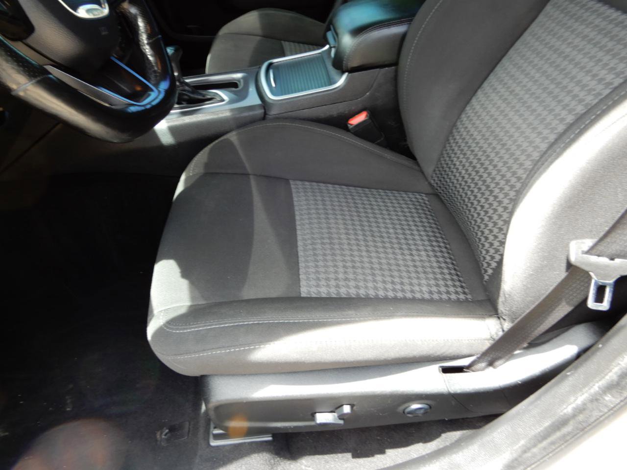 Used 2020 Dodge Charger R/T w/ Performance Handling Group RWD image 11