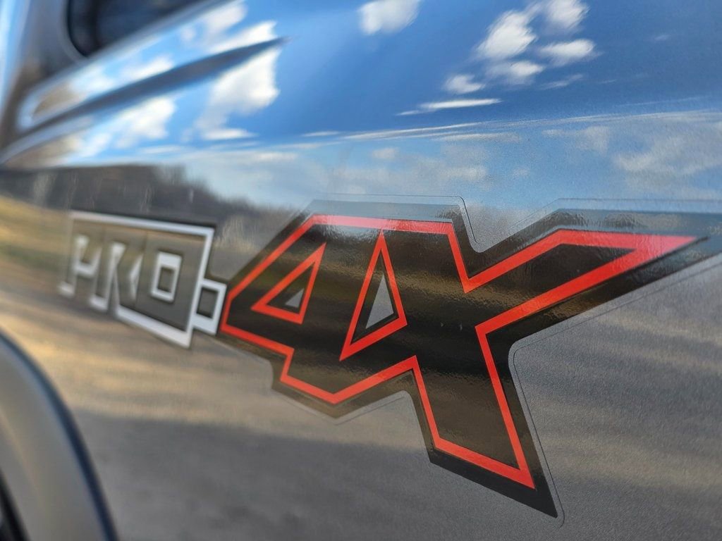 Used 2024 Nissan Frontier PRO-4X w/ Technology Package image 6