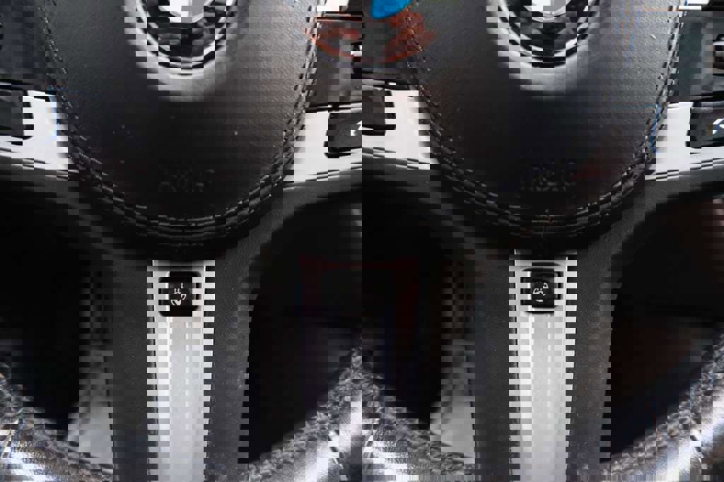 Used 2019 BMW 540i xDrive w/ M Sport Package image 42