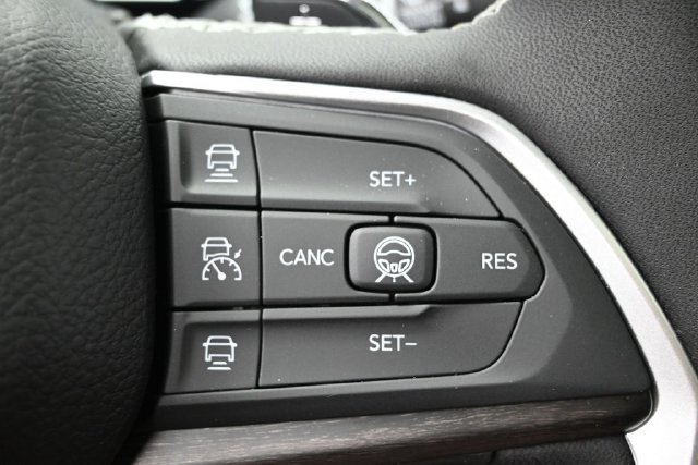 New 2026 Jeep Grand Cherokee Altitude AWD/4WD image 28