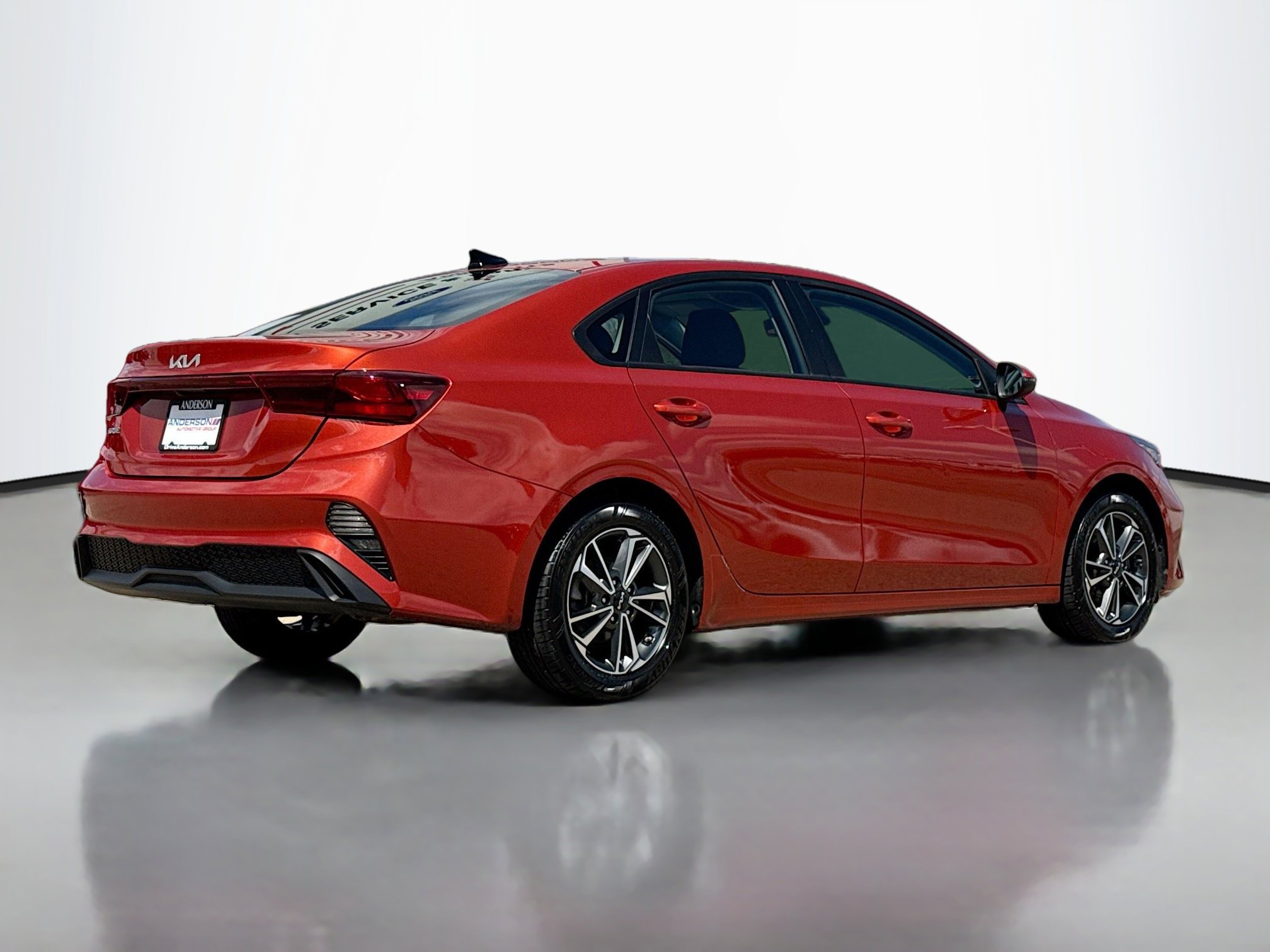 Used 2023 Kia Forte LXS w/ LXS Technology Package FWD image 2